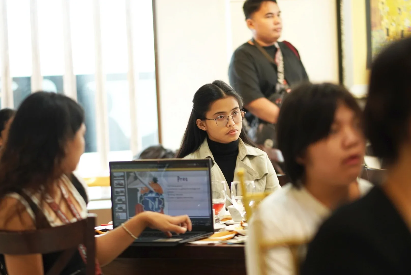 Младежка конференция в Бургас: Предприемачеството през погледа на младите хора