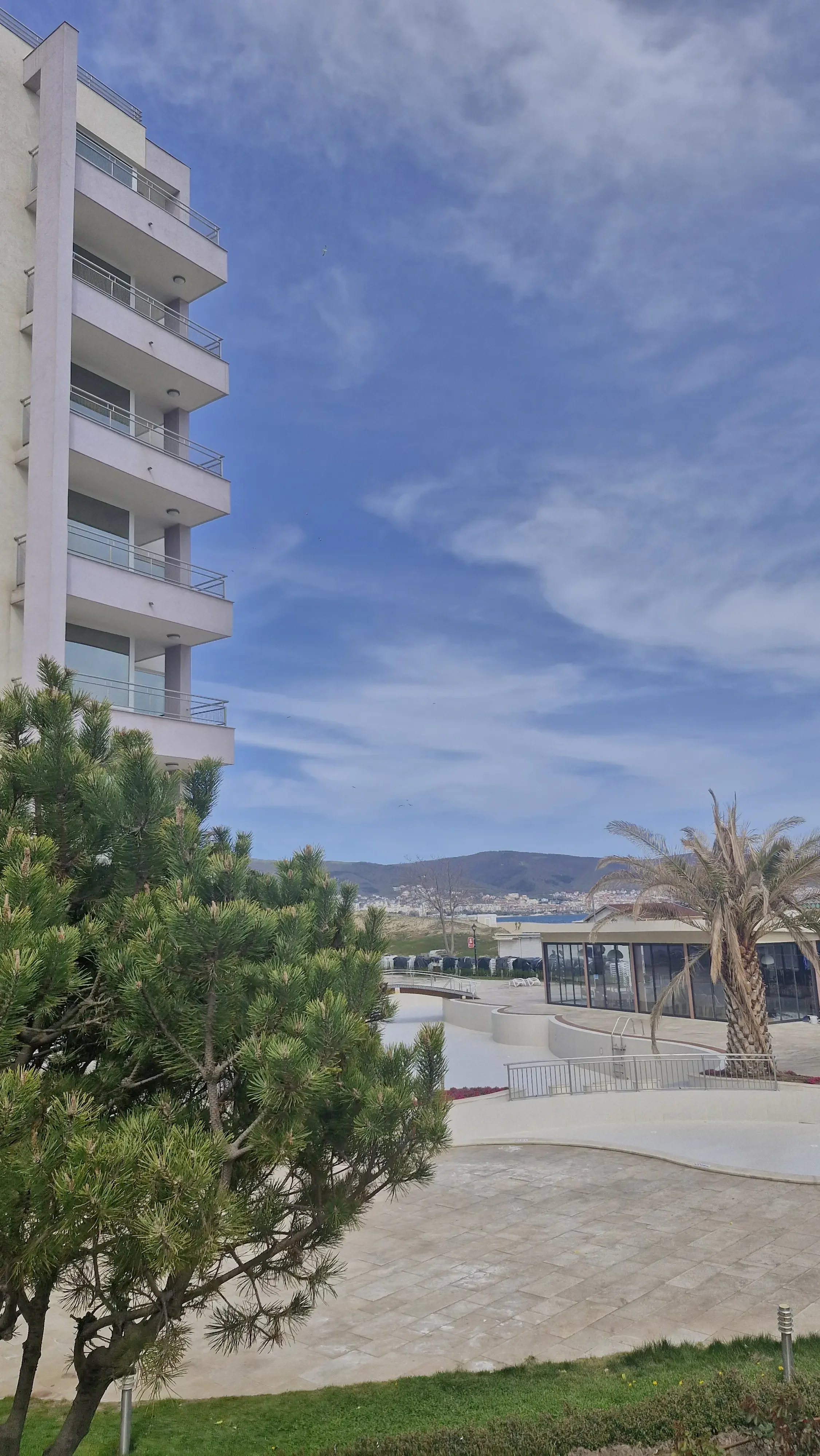 Времето утре: Слънчево с температури до 20°C