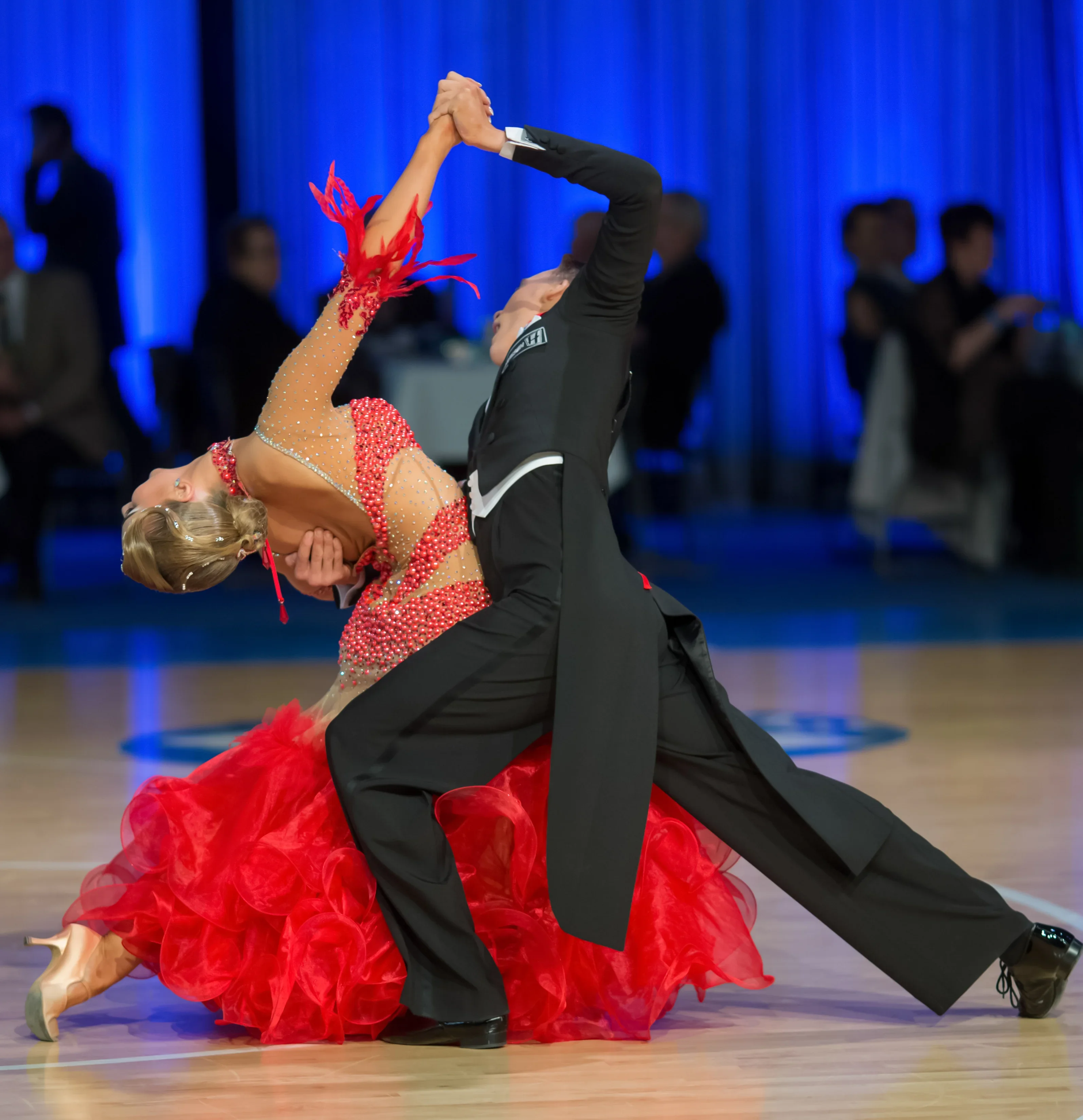 Танцови двойки от Бургас с три медала от международен турнир в Молдова