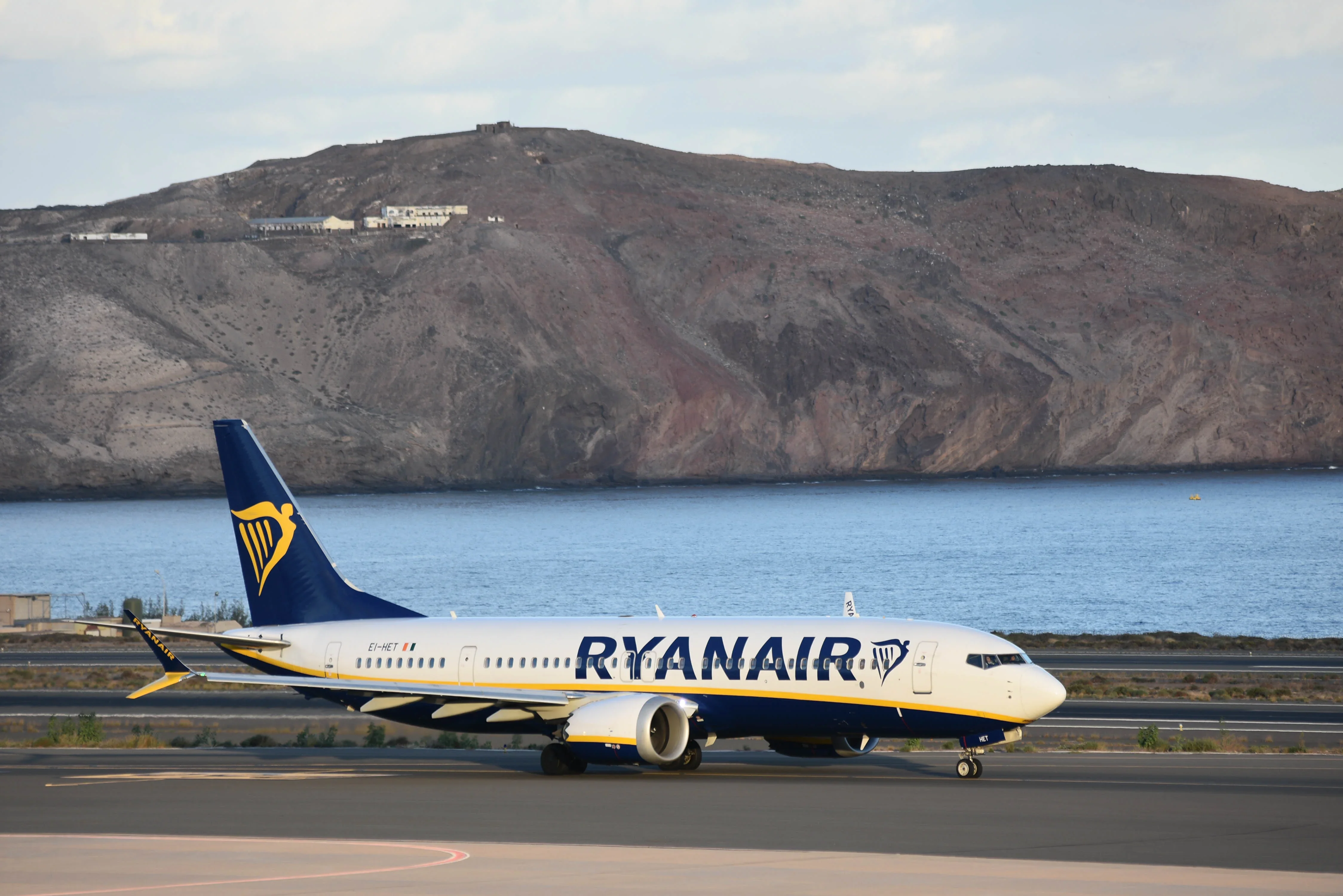 Ryanair: ниски цени на билети срещу високо ниво на стрес — струва ли си?