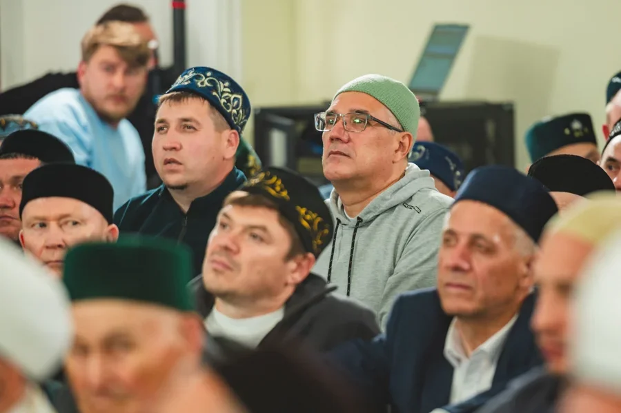 „Здраве, мир и надежда“: Политици поздравиха мюсюлманите за Курбан Байрам