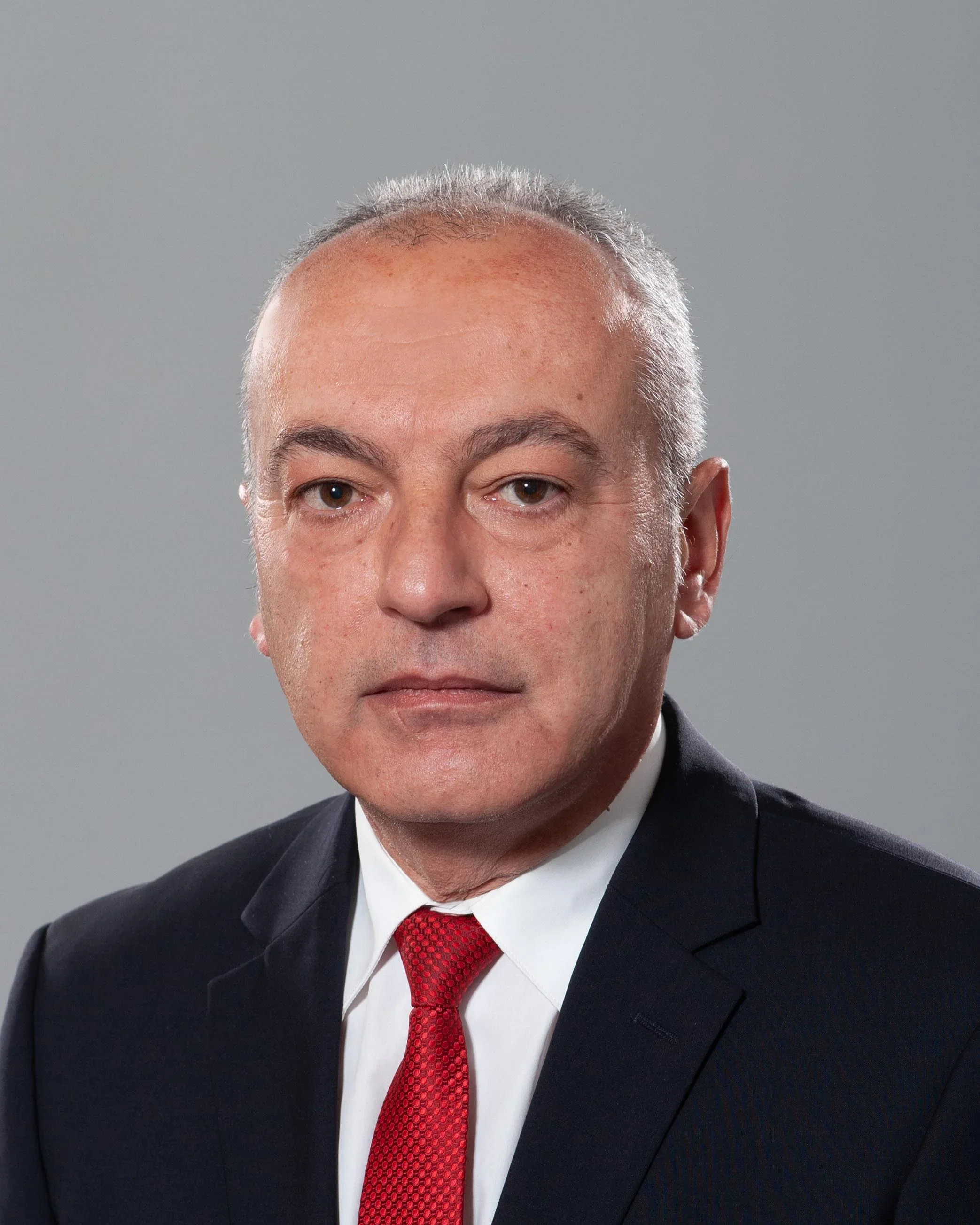 Гилиб Донев: Потрібні довгострокові заходи для стримування бюджетного дефіциту