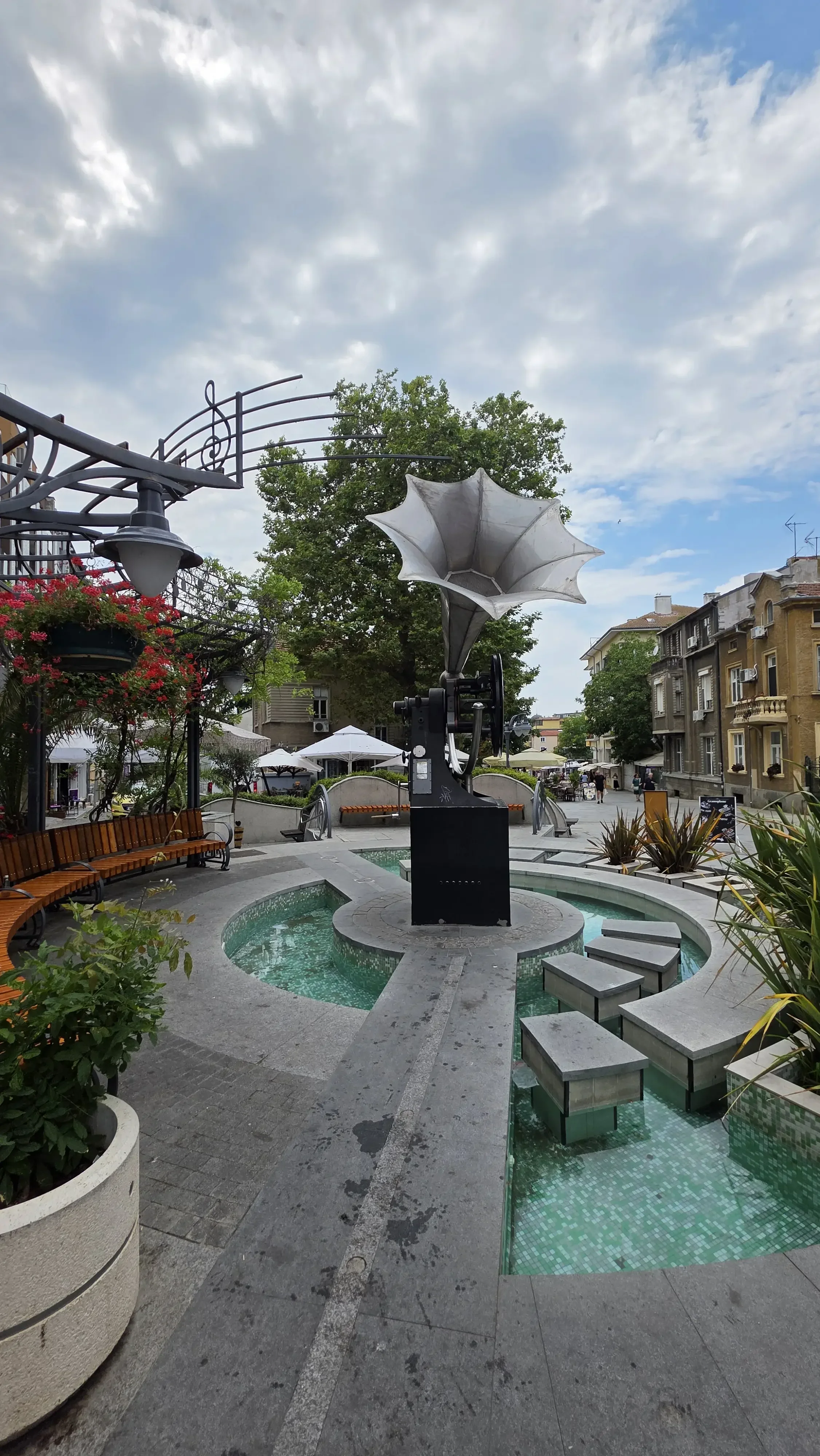 "Friday Gramophone" in Burgas: An Open-Air Arts Festival