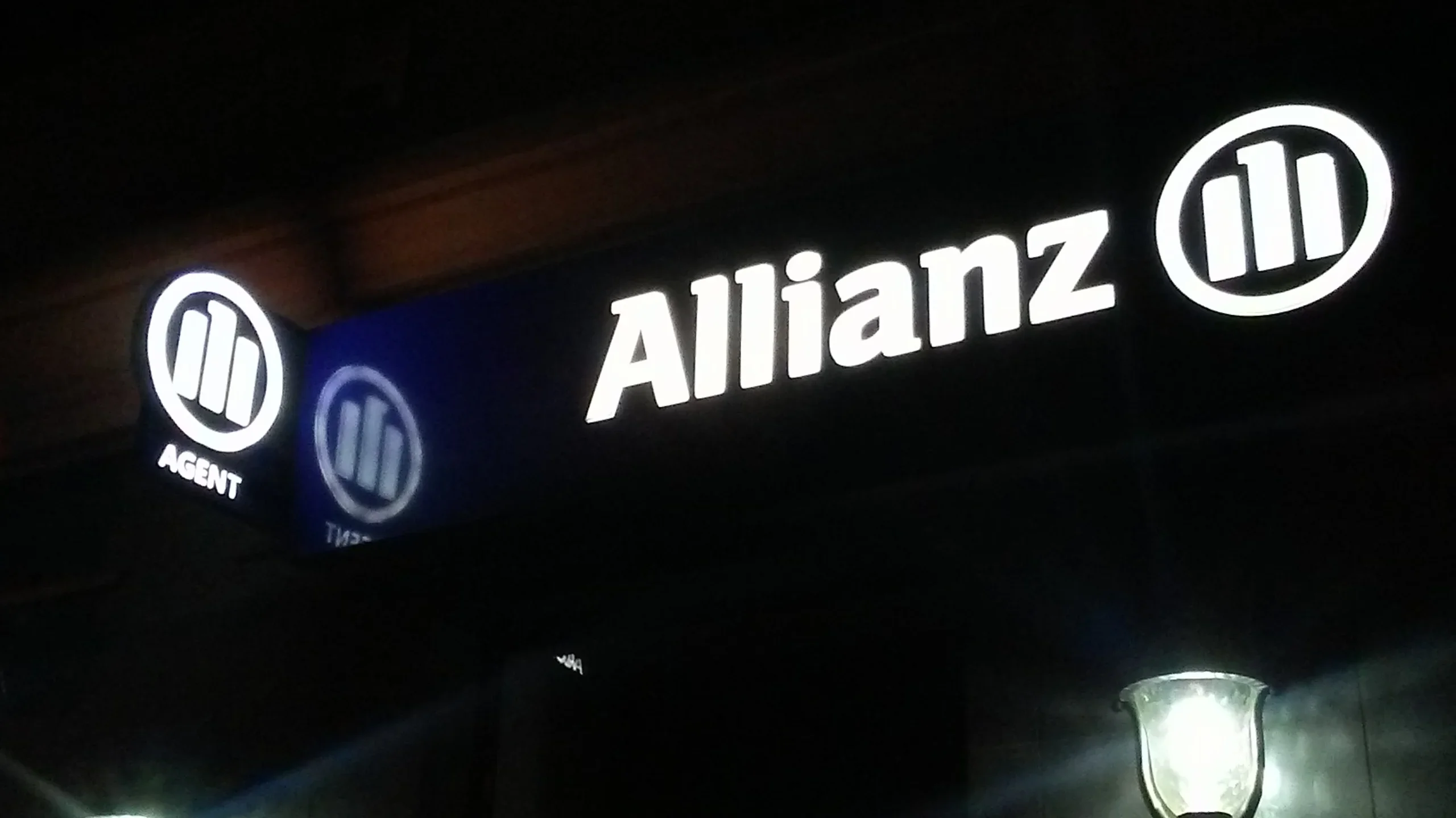 Allianz алармира: климатичната криза оставя все повече активи без реална застраховка